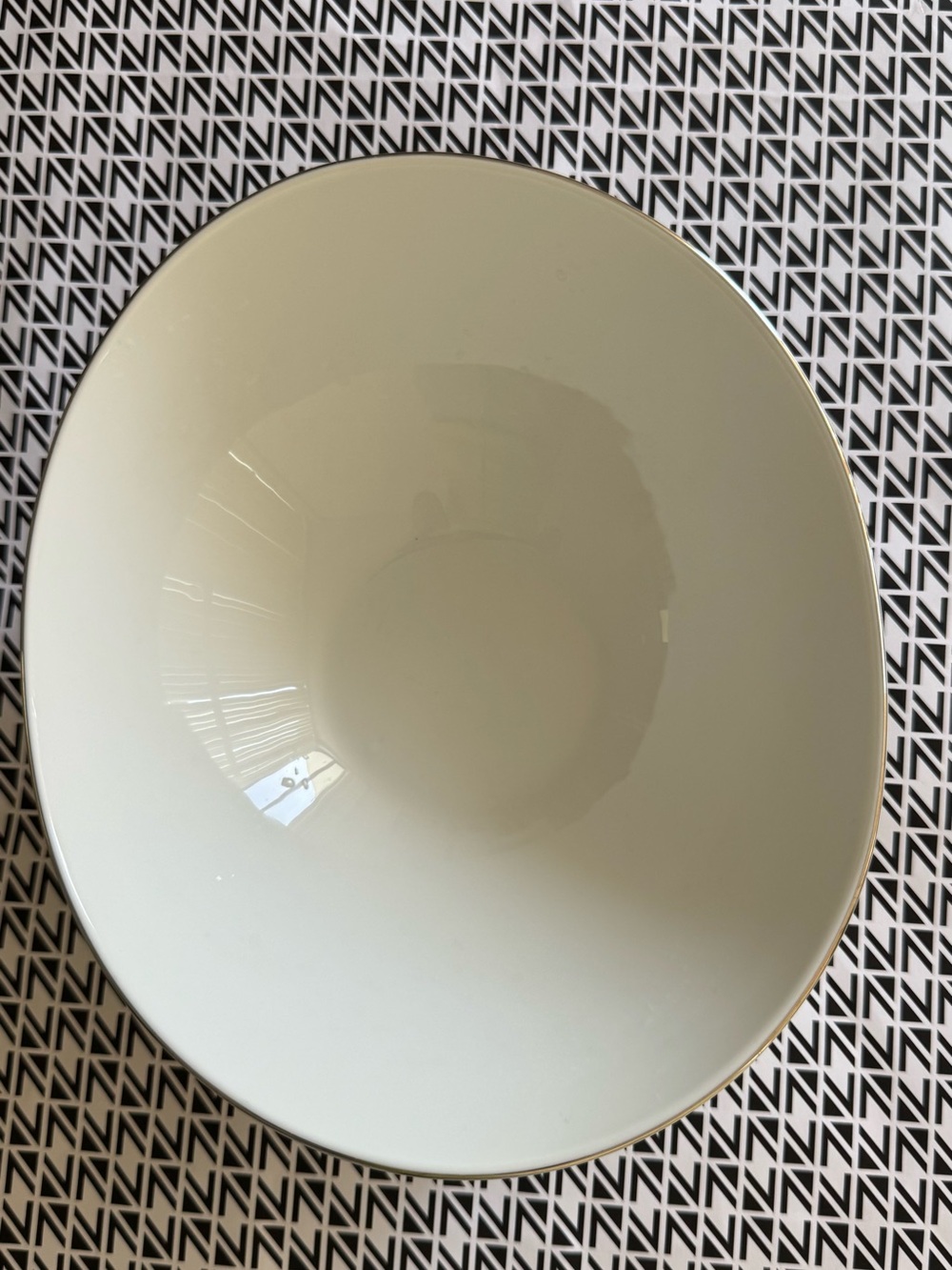 Charter Club Home Grand buffet Platinum bowl , Oval shape.Size:48 Fl.oz
